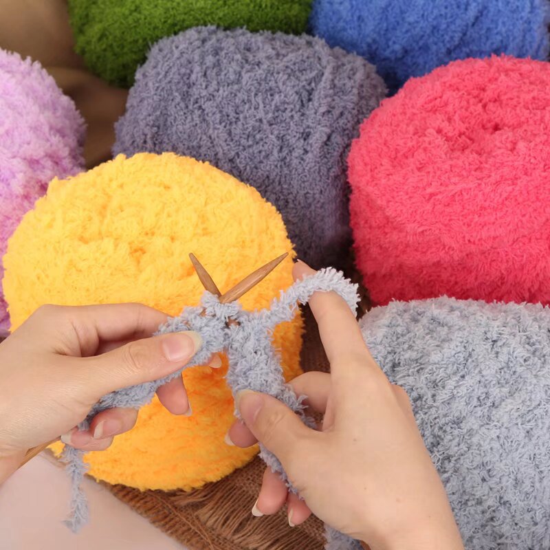 Three-Strand Coral Fleece Yarn, Large Skein of Thick Yarn for Hand-Knitting Dolls, Blankets, Scarves, Cross-Border Hot-Selling