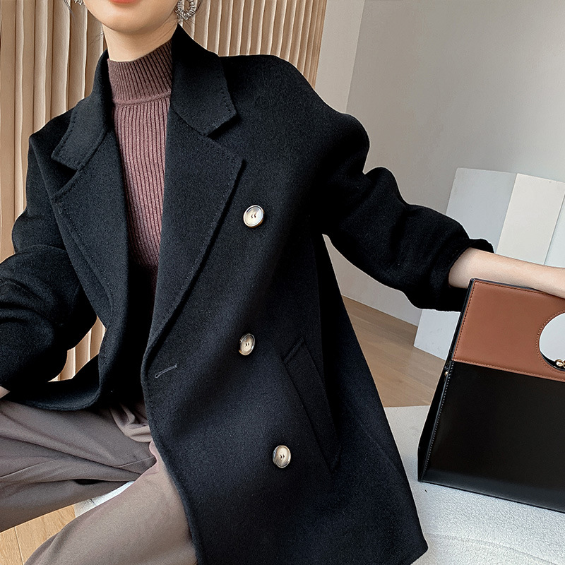Picture of Woolen Coat, Business Casual, Simple and Versatile, with a Suit Collar, Short Solid Color Wool Autumn and Winter Women's Coat, Thickened Wool