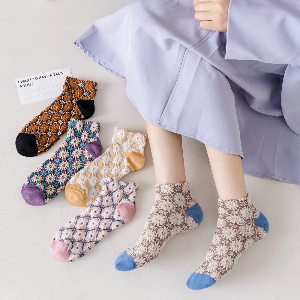 Socks Women's Spring and Summer Vintage Women's Socks Mori Style Short 2023 New Flower Jacquard Embossed Dark Flower Ethnic Style Women's Socks