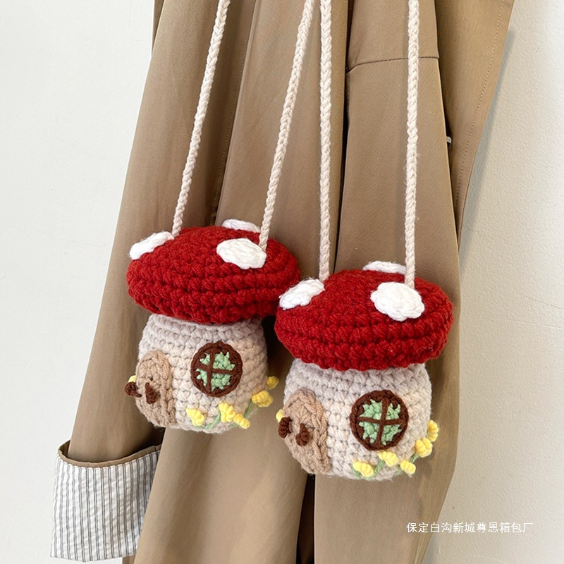 Children's Bag Autumn and Winter New Wool Crocheted Mini Mushroom Bag Western Girl's Accessories Bag Baby Crossbody Coin Purse