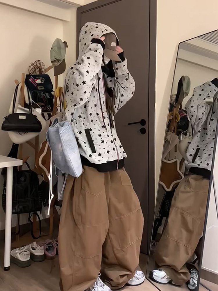 Picture of American retro spring and autumn women's star sweatshirt jacket is loose and slim, cute and versatile casual hooded top