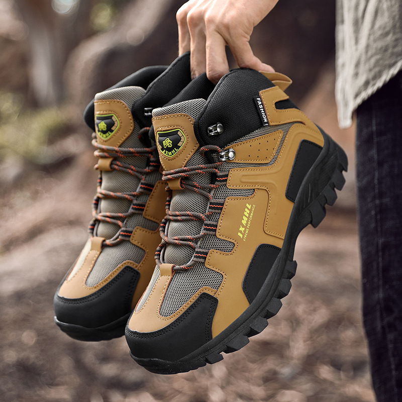 Autumn and Winter Men's High-top Oversized Outdoor Hiking Shoes Short-distance Travel Shoes Increased Casual Breathable Men's Hiking Shoes