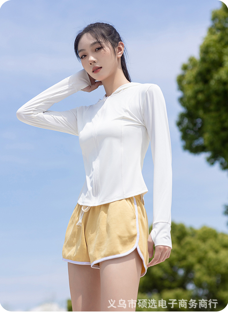 Picture of Ice Silk Sun Protection Clothing Women's Summer Thin UV Protection All-match Sun Protection Clothing Loose Sports Outdoor Hooded Coat Women