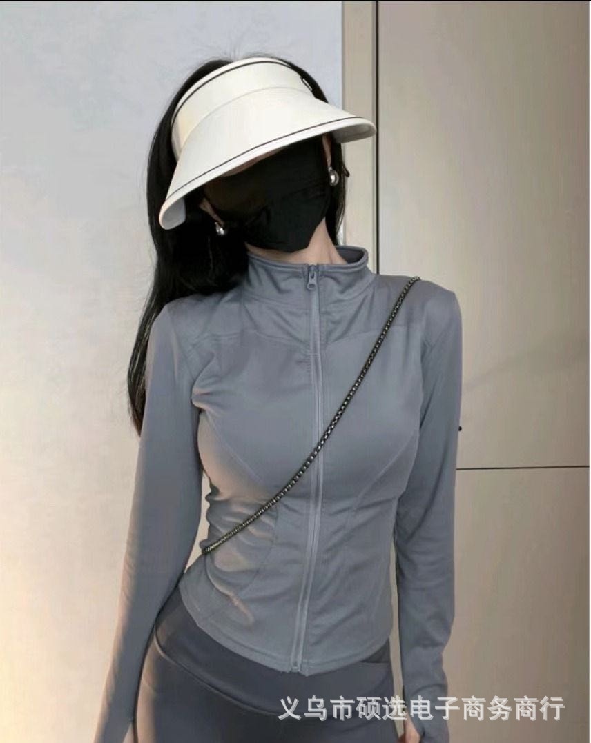 Picture of Ice Silk Sun Protection Clothing Women's Summer Thin UV Protection All-match Sun Protection Clothing Loose Sports Outdoor Hooded Coat Women