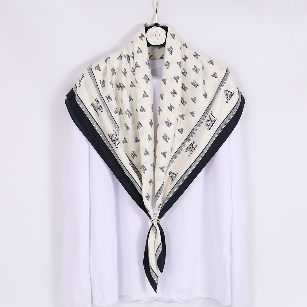 Literary Style Printed Silk Scarf for Women 90*90cm Large Square Scarf Twill Cotton Silk Gauze Scarf Summer Travel Photography Sun Protection Shawl