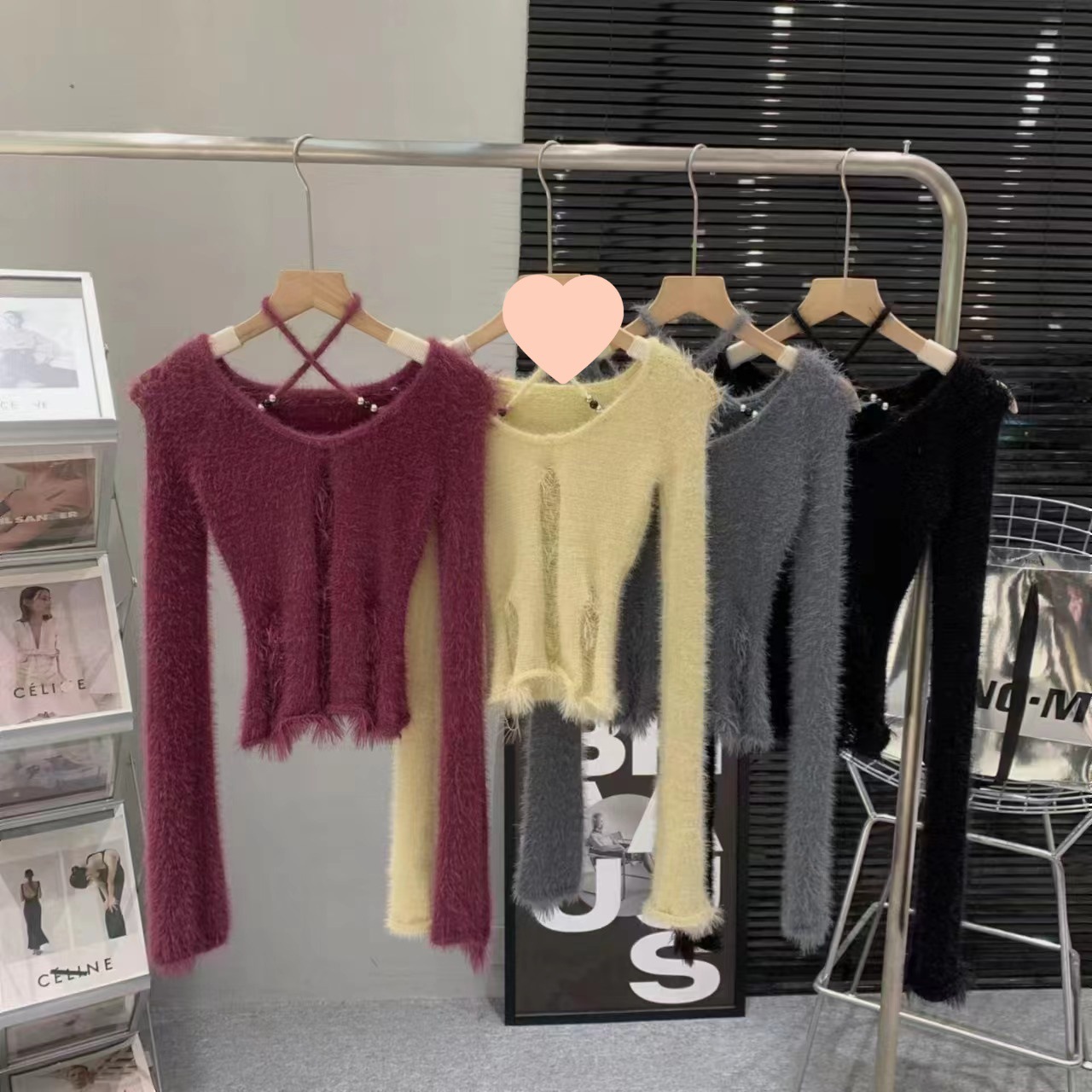 Picture of Korean Style Pure Lust Style Imitation Mink Fur One-Shoulder Halterneck High-End Slim Sexy Off-Shoulder Knitted Top