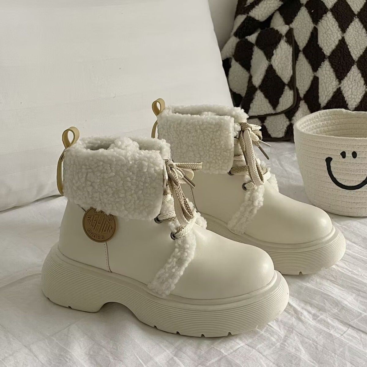 2024 Autumn and Winter New Vintage Flip Martin Boots Women's fleece-lined Cotton Boots Thick Bottom Casual Two-Wearing Short Boots Big Leather Boots Trendy