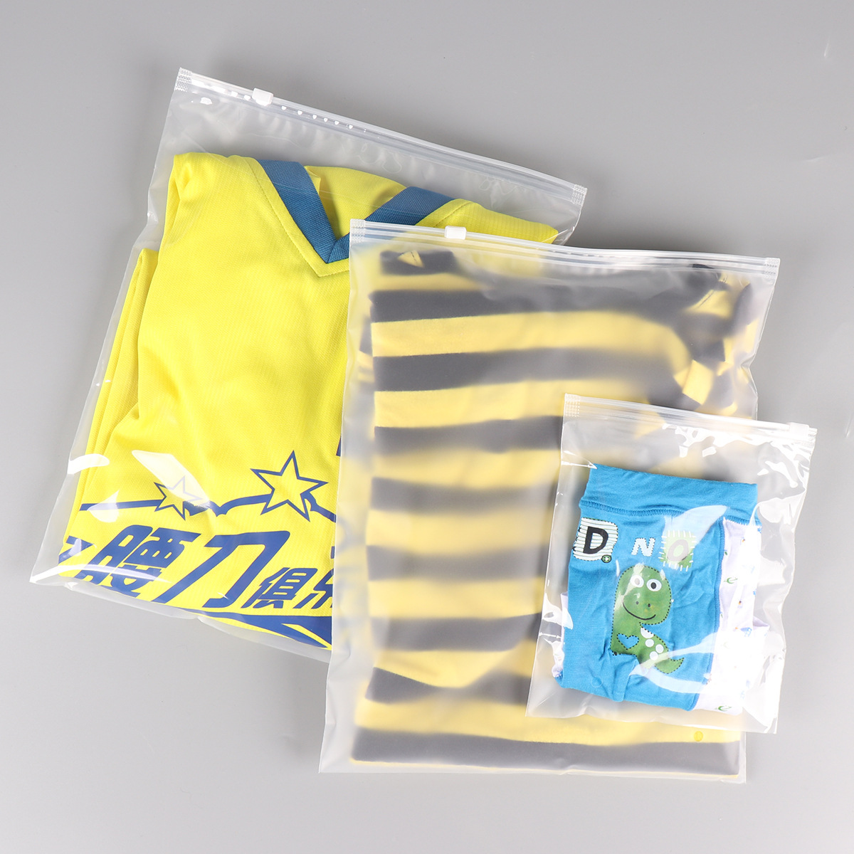 Frosted transparent zipper bag underwear clothing packaging bag pe ziplock bag plastic packaging bag socks clothing zipper bag