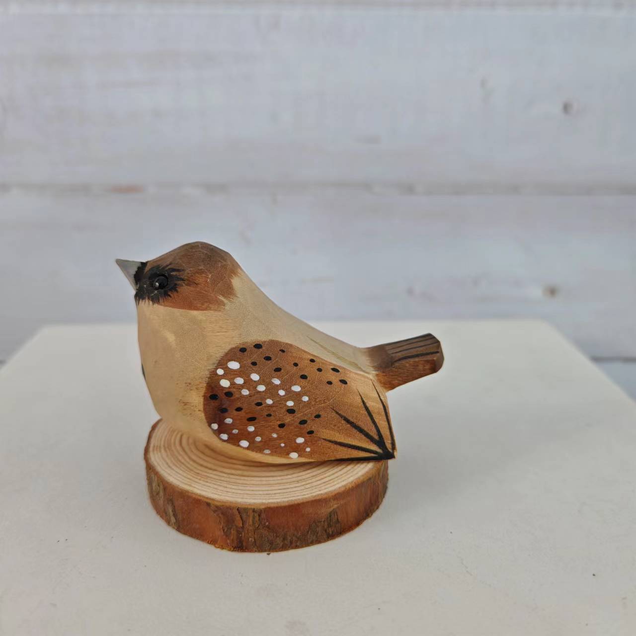 Picture of Bird Wood Carved Ornaments Cute Children's Toys Birthday Gift Hand Carved Colored Healing Desktop Ornaments Animals