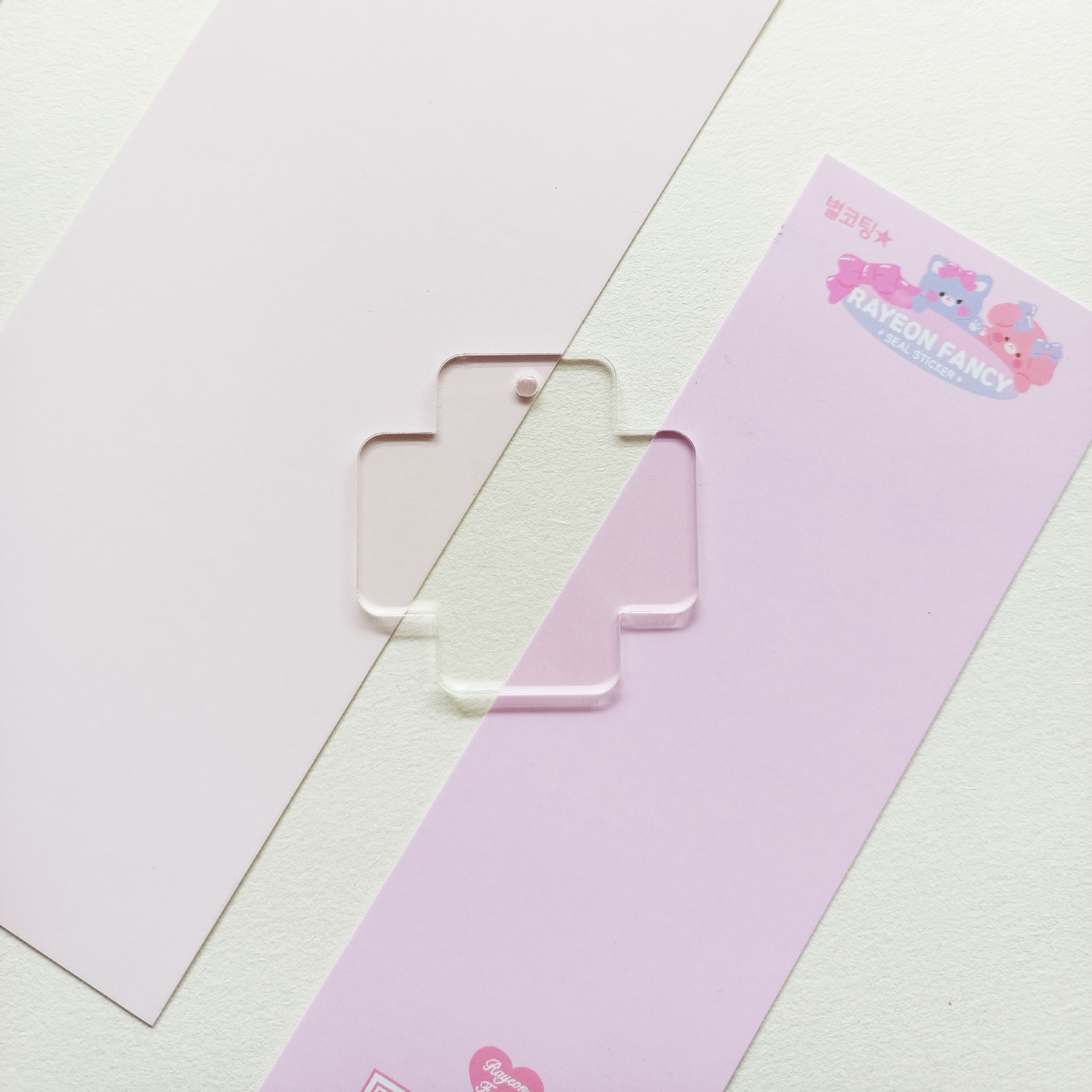 Picture of Cross-border transparent acrylic chip goo card DIY goo plate handmade keychain pendant organic glass blank embryo round