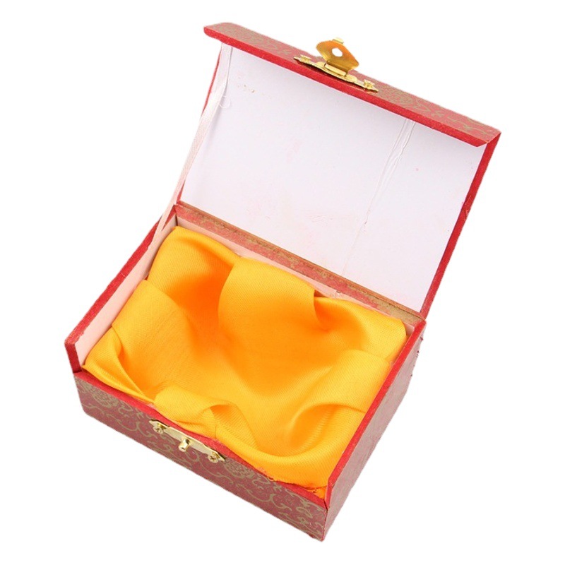 Red gold pattern Xiangyun red flower handball box hand piece seal box simple jewelry packaging box composite material