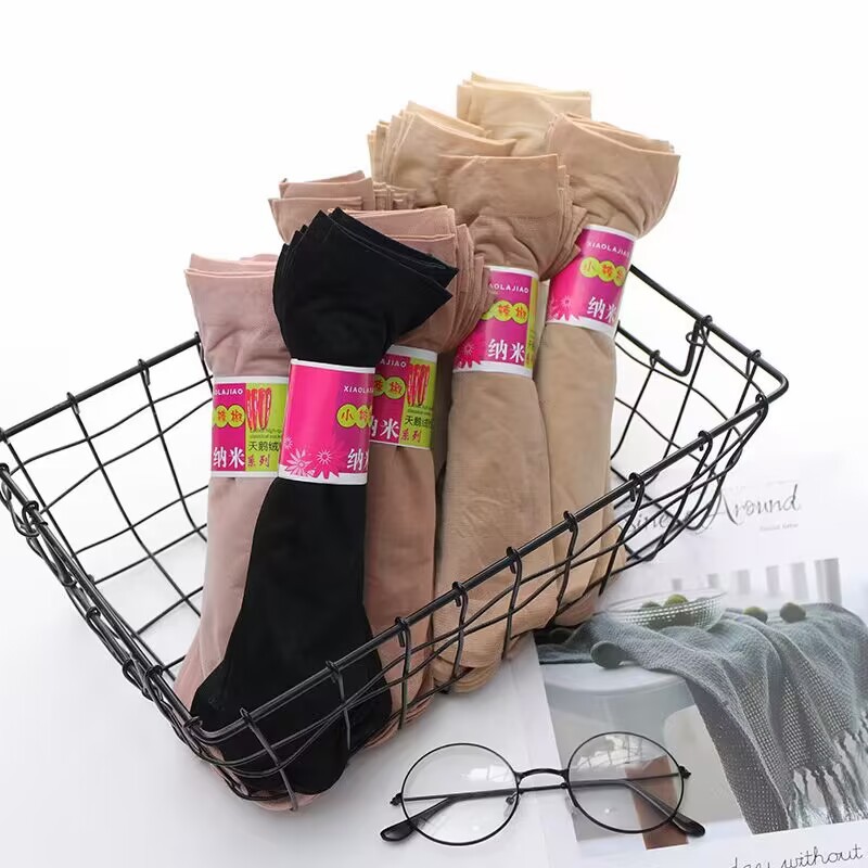 Factory wholesale spring, summer and autumn small pepper velvet ladies short stockings thin invisible breathable tube men's socks