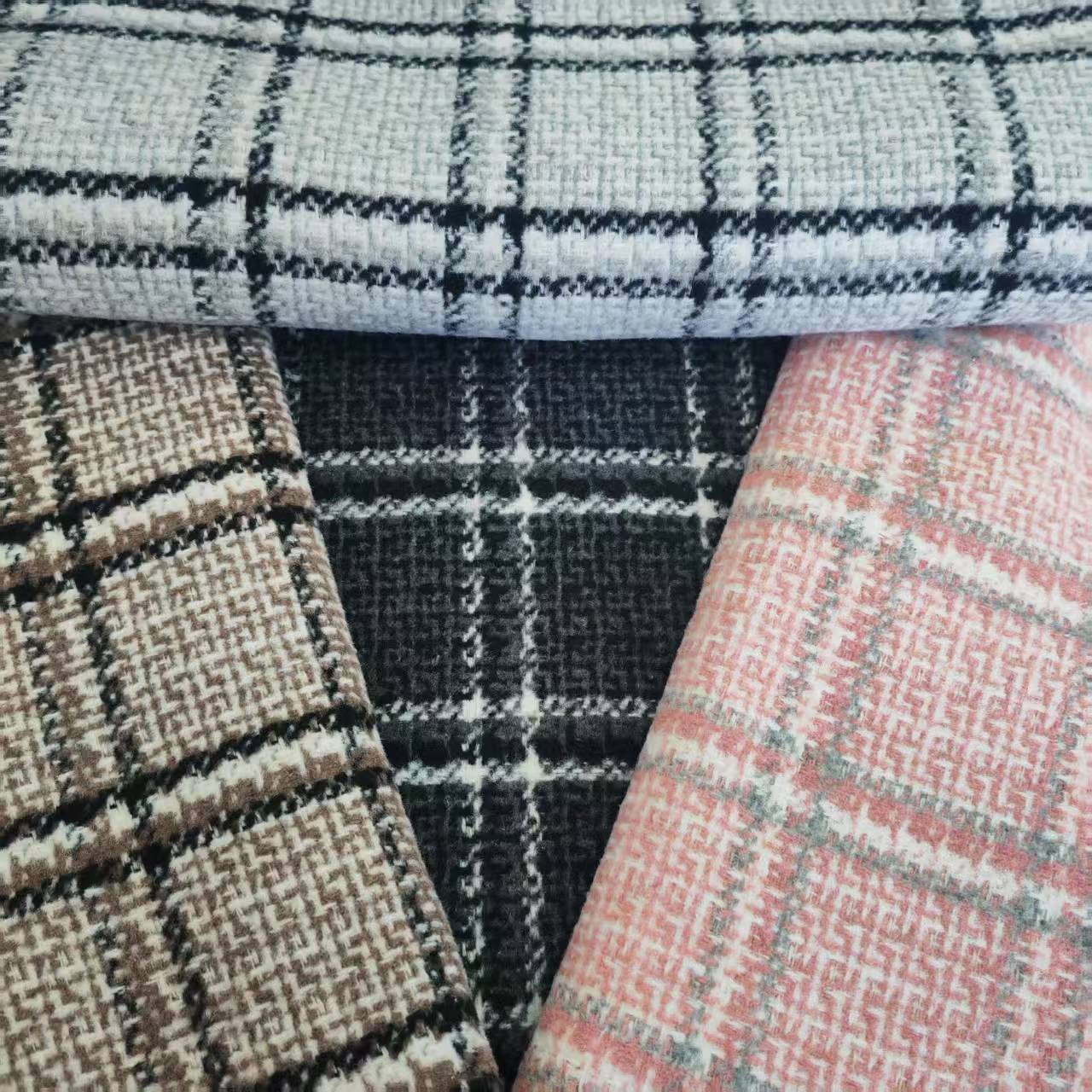Picture of Shaoxing Manufacturer Has 25 New Autumn and Winter Plaid Coats, Fashion Shoes, Hats, Bags, Plaid Woolen Fabrics in Stock