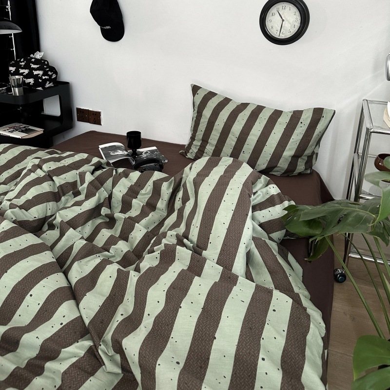 Picture of Small fresh pastoral style cotton bed four-piece set cotton bed sheet quilt cover quilt cover bed hat dormitory three-piece set