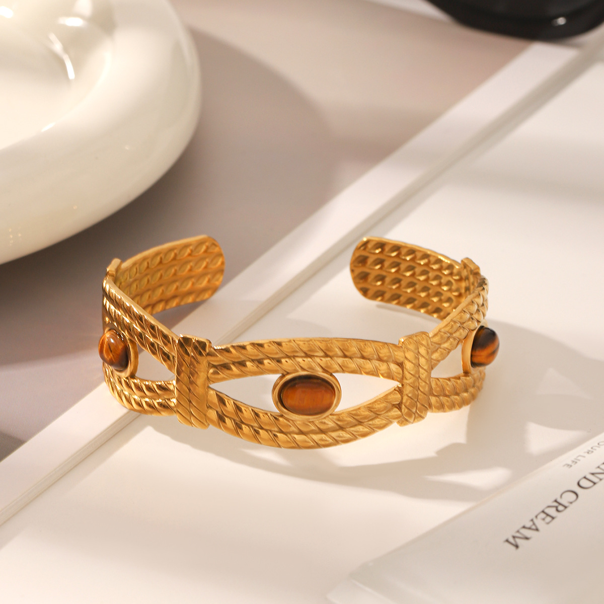 European and American French Retro Woven Textured Titanium Bracelet Advanced Sense Geometric Hollow Set Tiger's Eye Stainless Steel Bracelet