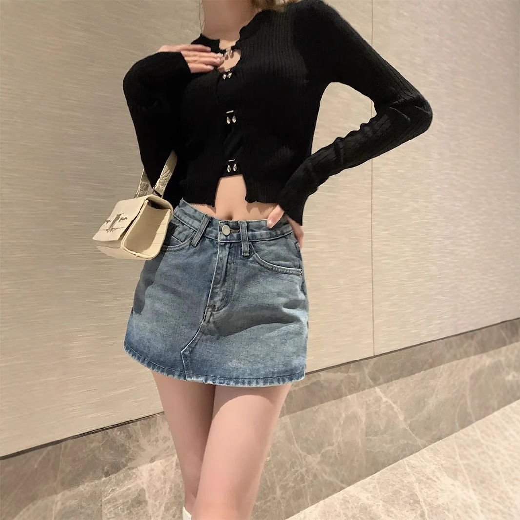 Picture of Hong Kong Style Retro Denim Skirt for Women 2025 Summer New Culottes for Small Sexys High Waist Straight Short Skirt