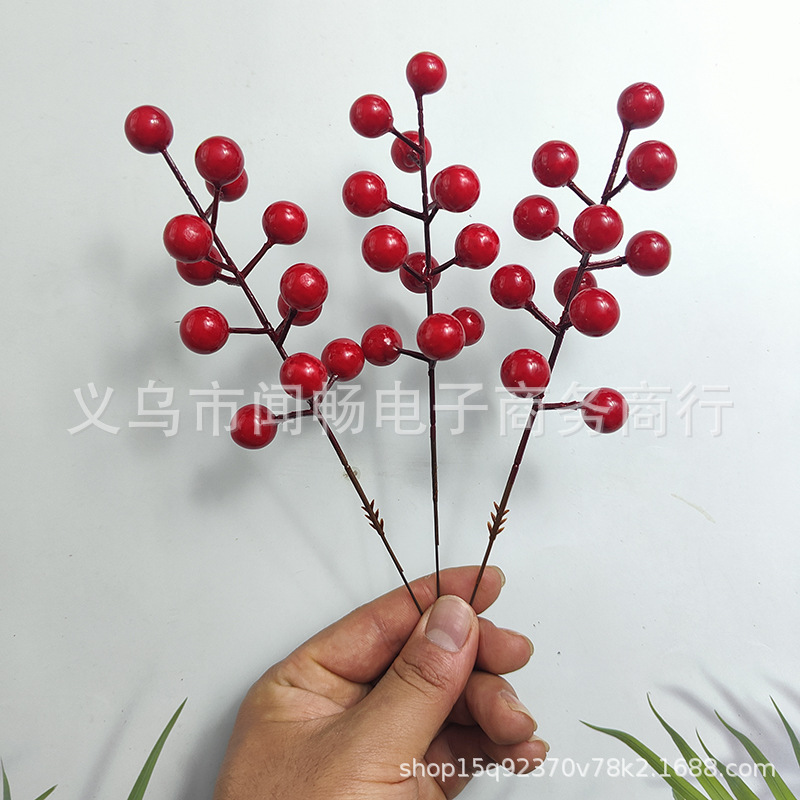 Picture of 12-head simulation red fruit Holly fruit lovesick Bean Red Berry auspicious fruit fortune fruit decoration Christmas fruit accessories wholesale