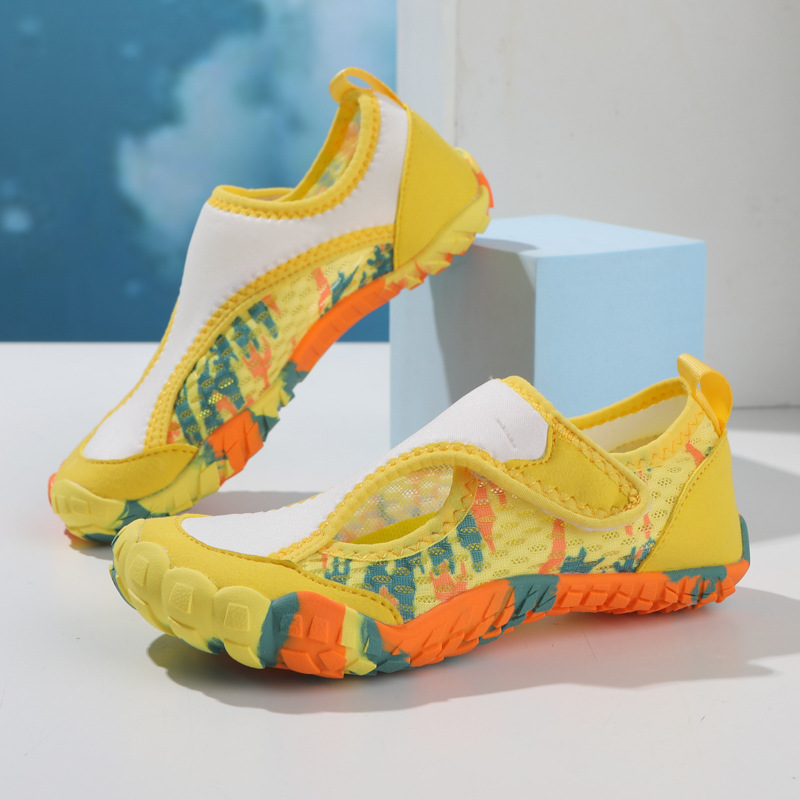 Picture of Children's upstream shoes beach shoes boys and girls sandals non-slip shoes swimming quick-drying water park drifting leisure sports