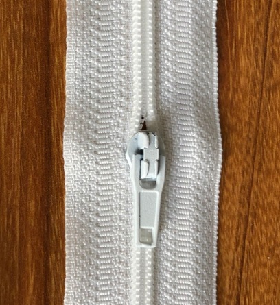 Picture of In stock bleached No. 3 quilt cover zipper double-headed home textile quilt cover pillow zipper factory wholesale white zipper finished product