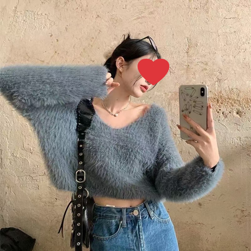 Picture of Lazy Style Soft Waxy Mink Velvet Short Knitwear for Women Autumn and Winter New Loose Off-Shoulder Inner Knitwear Long-Sleeved Top