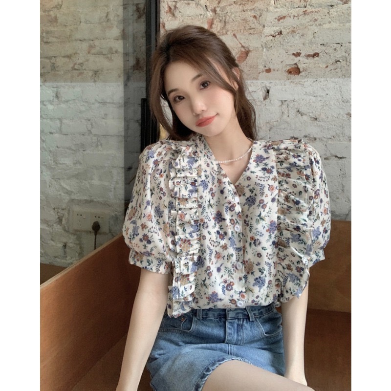 Suitable for Sweet Style Age-Reducing Floral Short-Sleeved Shirt Women's Summer French Retro Single-Breasted Slimming Top