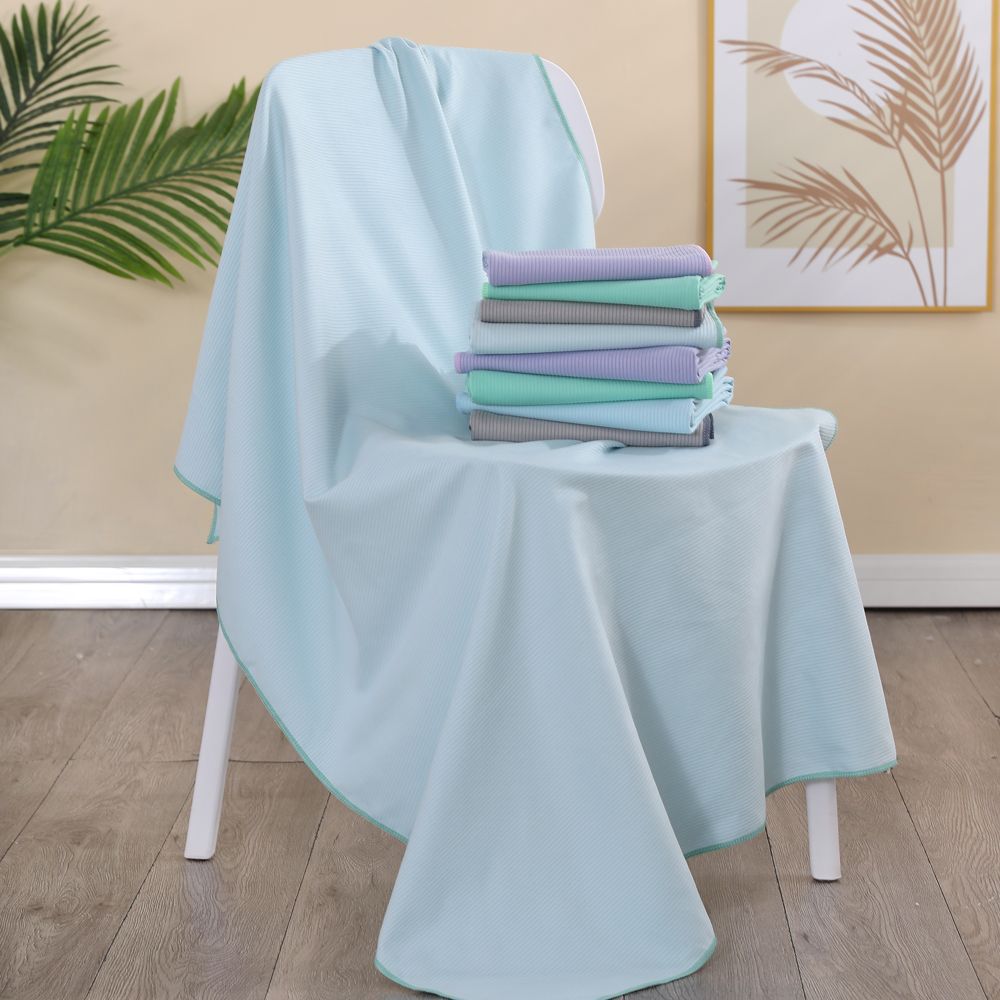 Picture of Quick-Drying Bath Towel for Men and Women Swimming Outdoor Sports Fitness Warm Portable Hot Spring with Snap Buttons Absorbent Beach Towel
