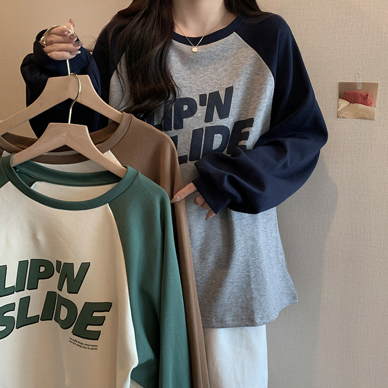 Picture of Autumn and Winter thickened brushed contrast color raglan sleeve letter printed T-shirt women's lazy loose large casual round neck sweater