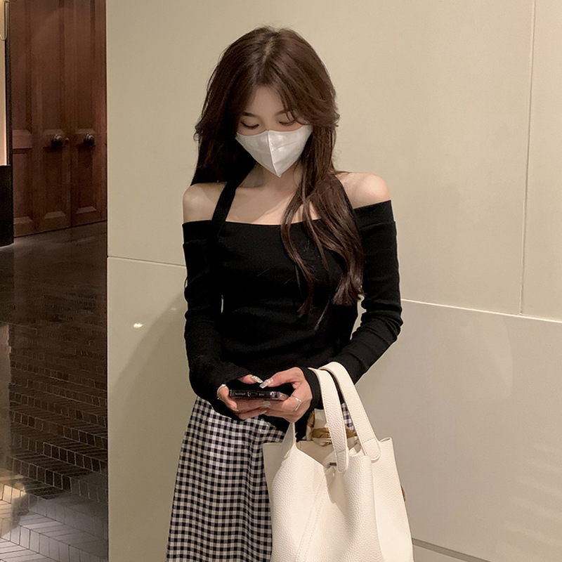 Picture of Sweet Sexy One-Shoulder Chic Short Top for Women Spring and Autum 2025 New Design Niche Inner Layering Shirt