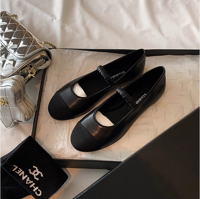 Grape mother with daughter Madeleine ~ fashionable color matching slimming elastic one-word shoes with small round head women's leather