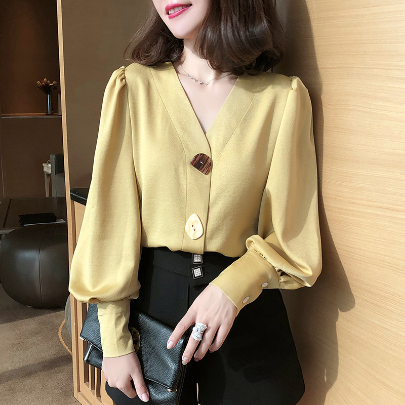 Shirt Women's Design Sense Popular 2021 New Arrival Retro Hong Kong Style V-neck Early Autumn Top Light Mature Lantern Sleeve Shirt