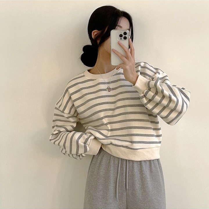 Picture of 3 Color Striped Sweater Women's 2023 New Short Women's Loose Autumn and Winter Thickened Fleece-Lined Top Thin Korean Style