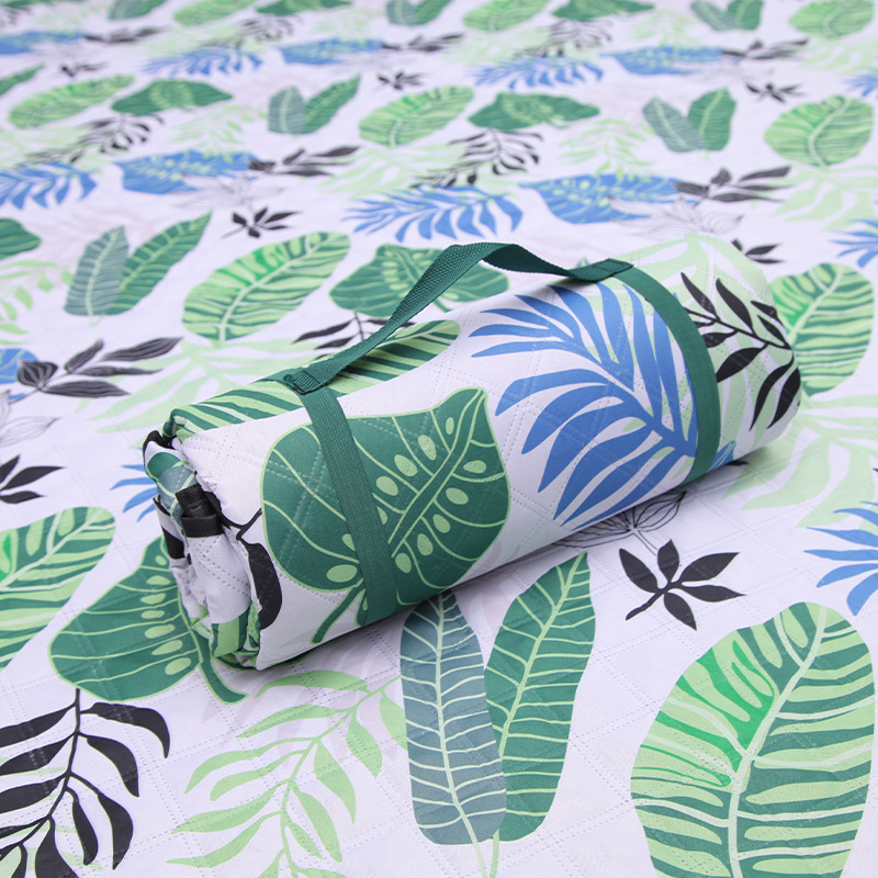 Thickened Moisture-Proof Mat Camping Picnic Mat Machine Washable Mat Beach Mat Spring Outing Lawn Mat Portable Picnic Mat