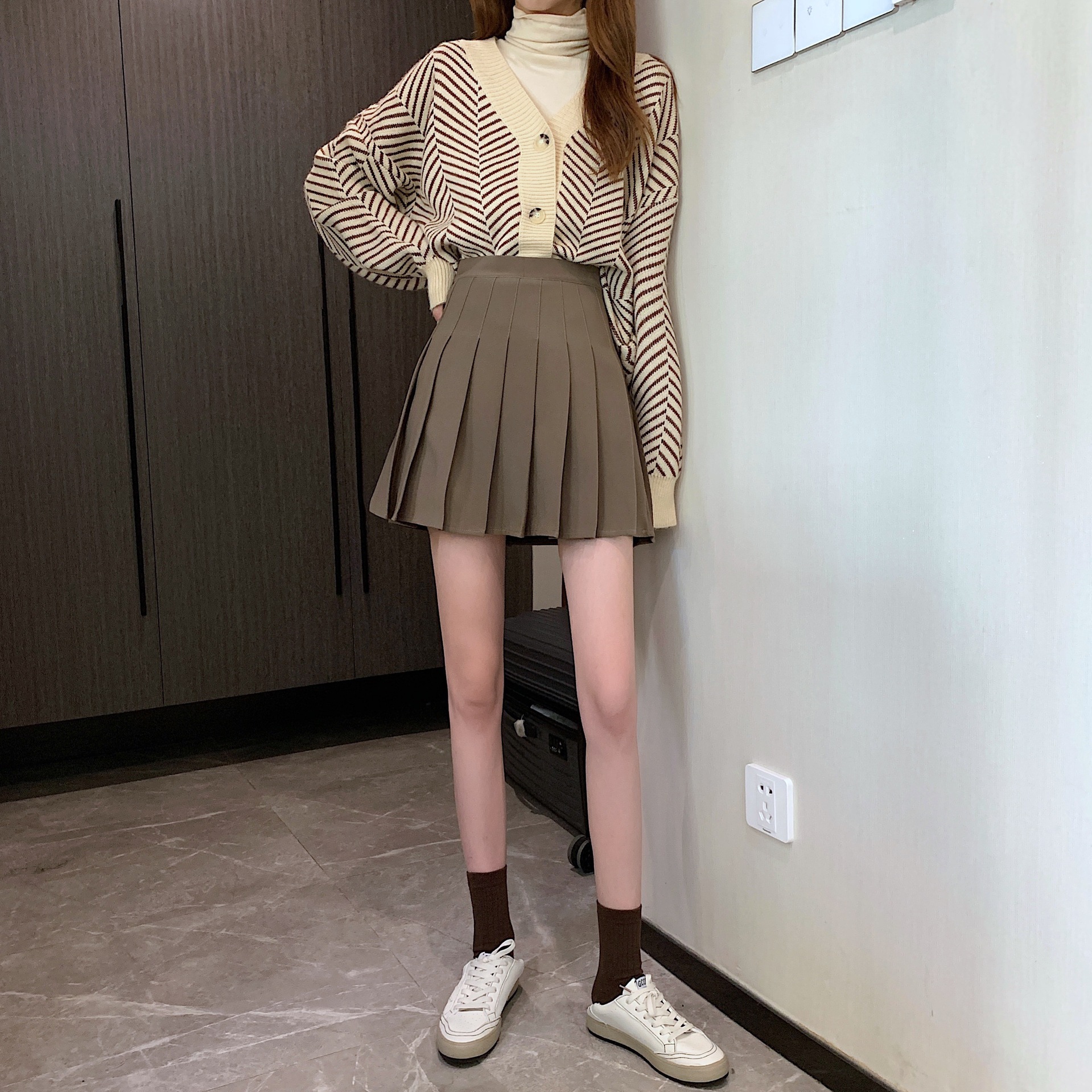 A- line Skirt chubby girl Pleated Skirt Design Niche Sense Fashion 2023 Autumn Elegant All-match New High Waist Slimming