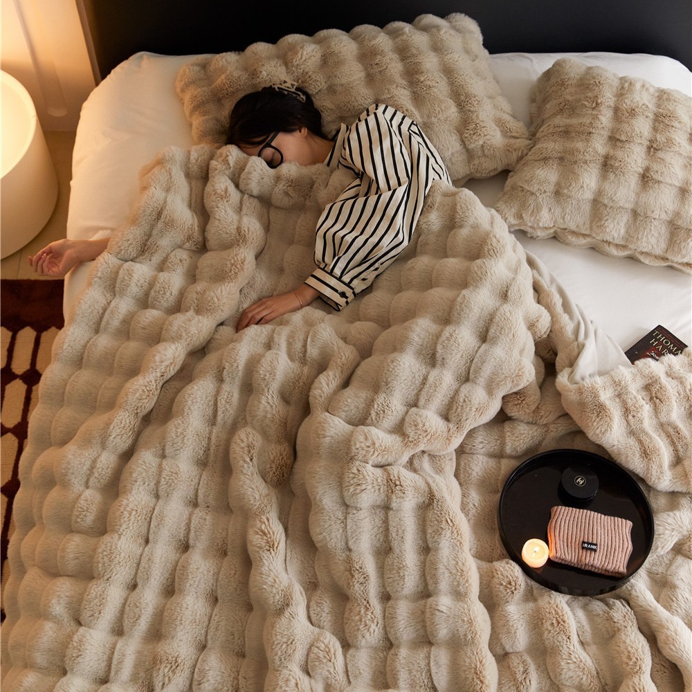 Picture of Tuscan blanket imitation rabbit blanket bubble velvet blanket double-sided thickened office nap blanket sofa blanket