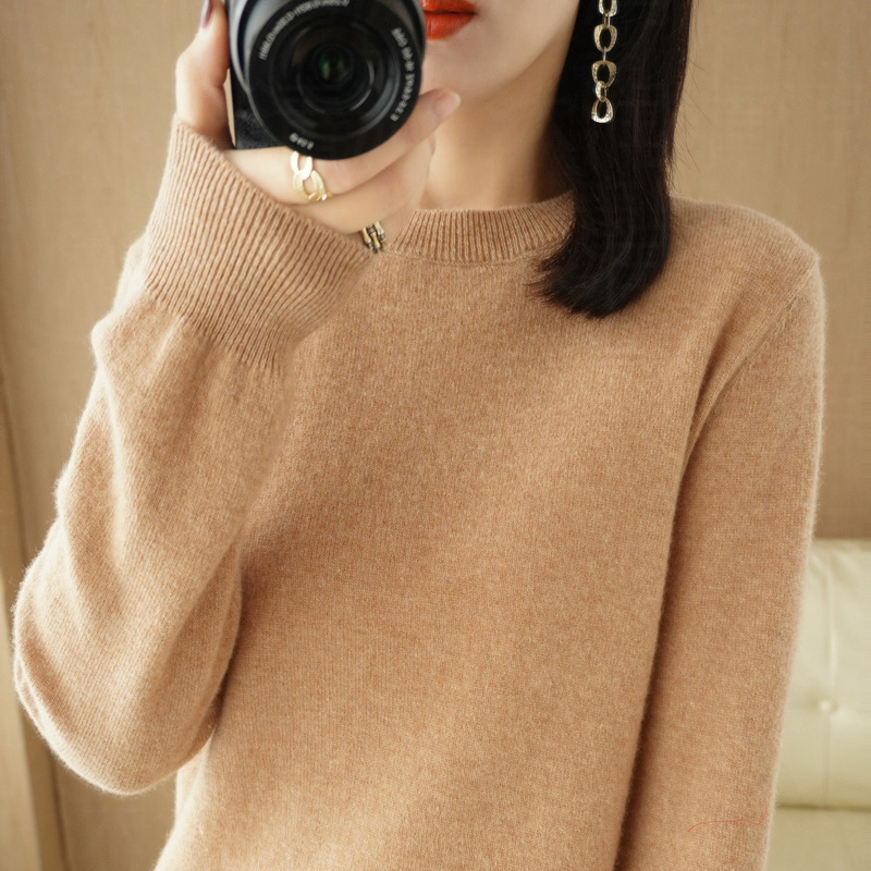 Autumn and Winter New Round Neck Sweater Women's Pullover Sweater Solid Color Long Sleeve Women's Thin Inner Short Base Shirt
