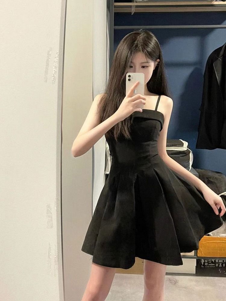 French Hepburn Short Skirt Small Black Skirt Skirt Black Strap dress New High-end Temperament Tight Waist Slimming