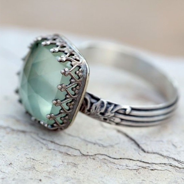 Alloy European and American hot sale New mint green imitation emerald diamond jewelry vintage women's ring