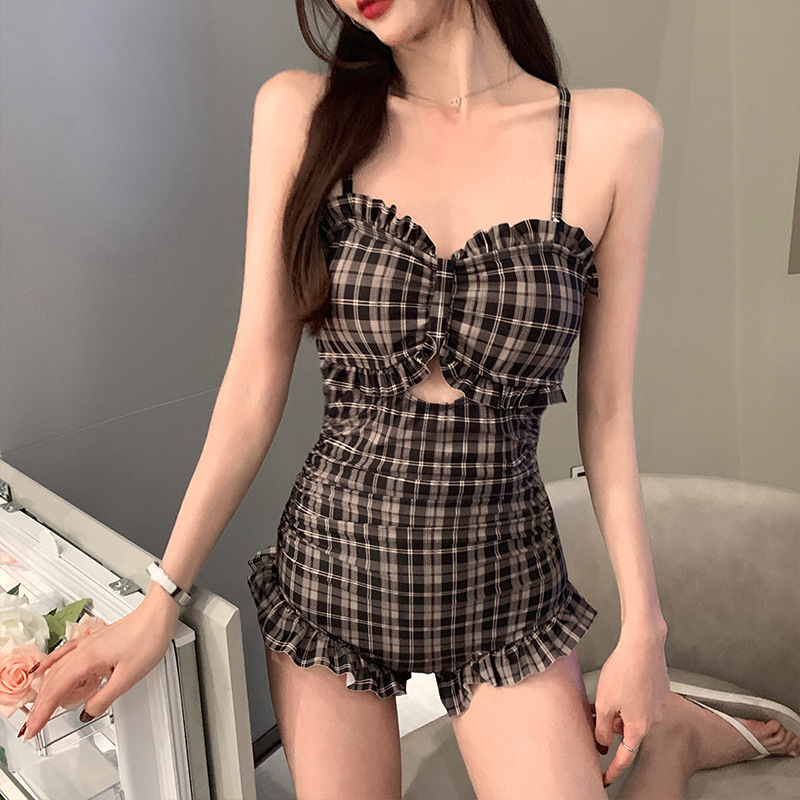 Swimsuit women 2022 new sexy fashion backless small chest gathered belly slim hip student hot spring wholesale