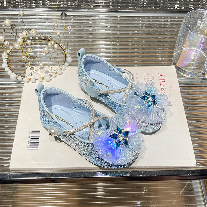 Girls' illuminated crystal princess shoes, 2025 autumn new children's lighted rhinestone soft-soled leather shoes, illuminated flats