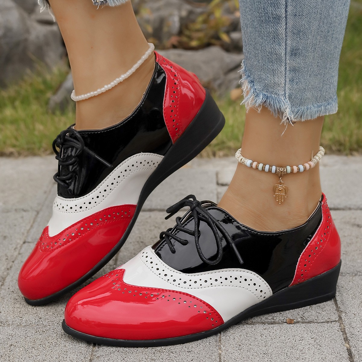 Foreign Trade Cross-border Independent Station Spring and Autumn New plus size Small Leather Shoes Women's Color-matching Carved Lace-up Deep Mouth Casual Shoes 43