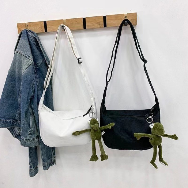 Picture of Dumpling messenger bag 2024 new cross-body all-match shoulder bag ins student Korean Japanese style large capacity canvas bag