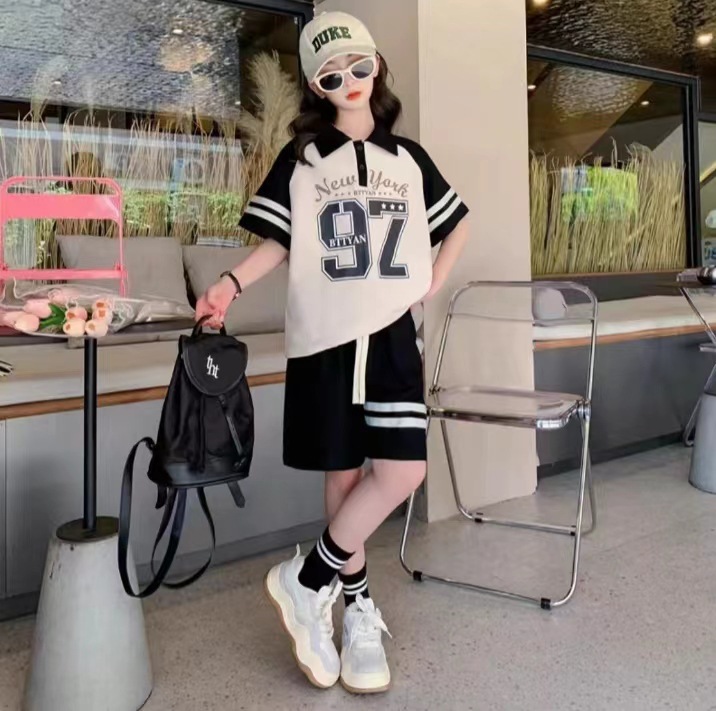 Girls' Summer Contrast Short-sleeved Suit 2024 New Children's Fashionable Western Style Casual Sportswear for Middle and Big Children in Summer