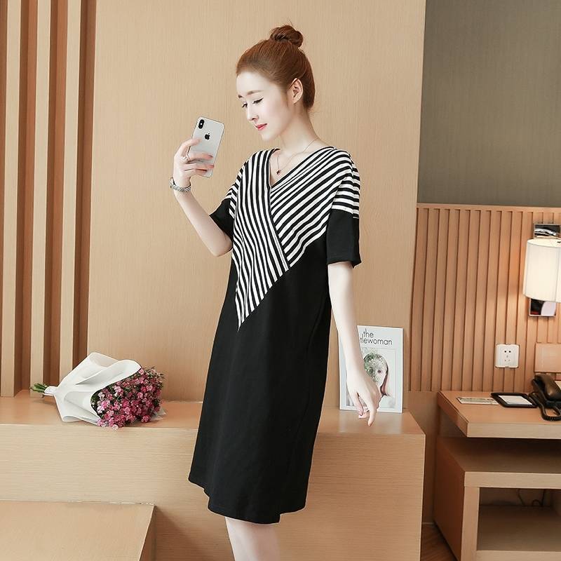 Picture of Cross-border Pregnant Women Korean Style plus size Design Niche dress New Thin Loose Slimming Short-sleeved V-neck Skirt