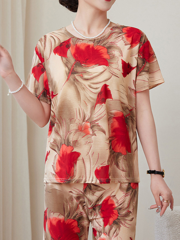 Picture of Explosions Grandma Ice Silk Thin Short-sleeved Capri Pants Two-piece Set Middle-aged and Elderly Mothers Summer Slimming Belly Covering suit