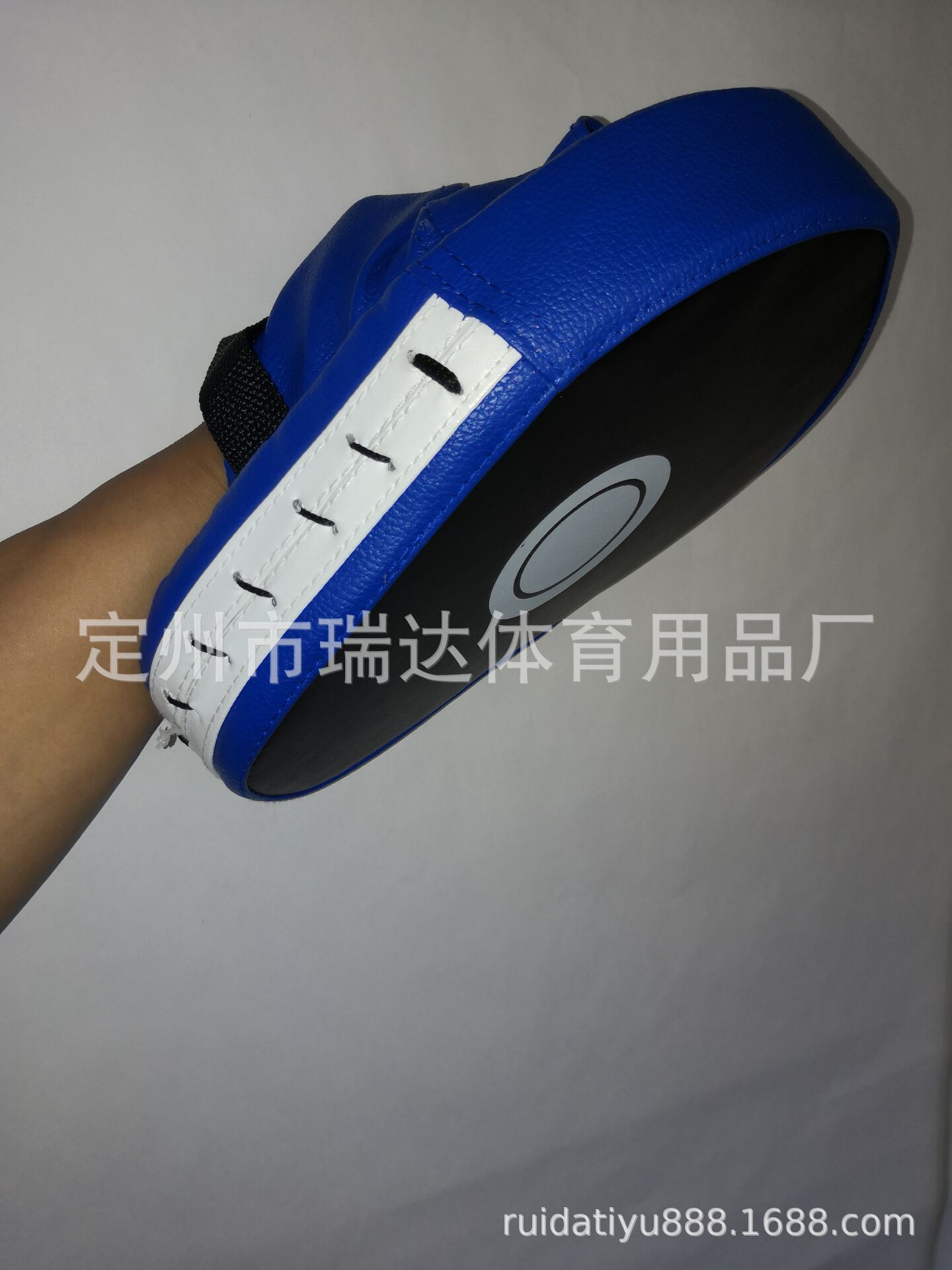 Picture of Hand Target Arc Hand Target Fighting Sanda Hand-held Five-finger Target Boxing Muay Thai Boxing Target Sanda Training Taekwondo Boxing