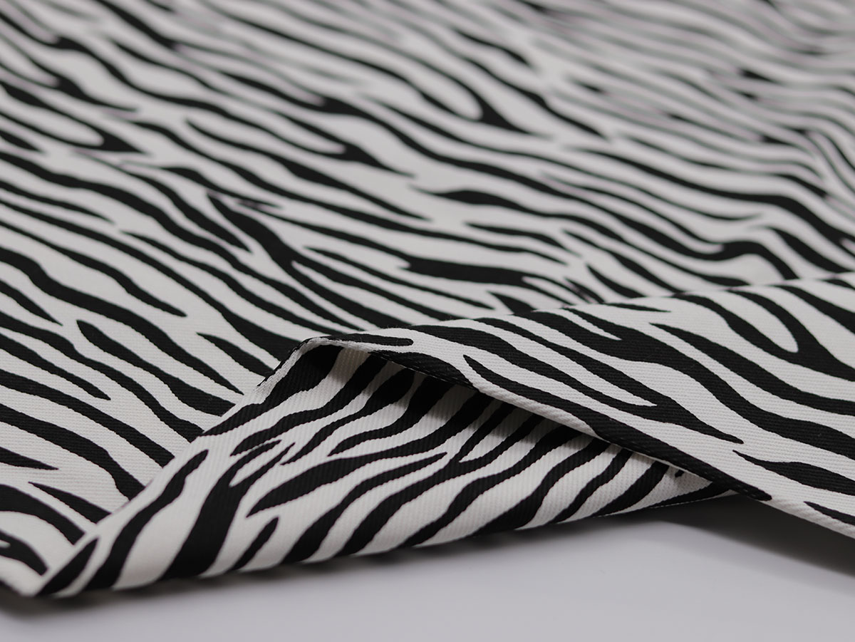 Picture of Animal Print Leopard Print Fabric Pure Cotton Twill Fabric DIY Handmade Clothing Fabric for Making Clothes, Pants, Skirts, Bags