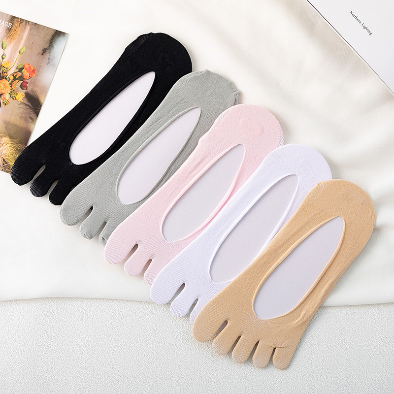 Socks women's Japanese new thin solid color shallow casual five-finger socks wholesale independent packaging cotton invisible boat socks