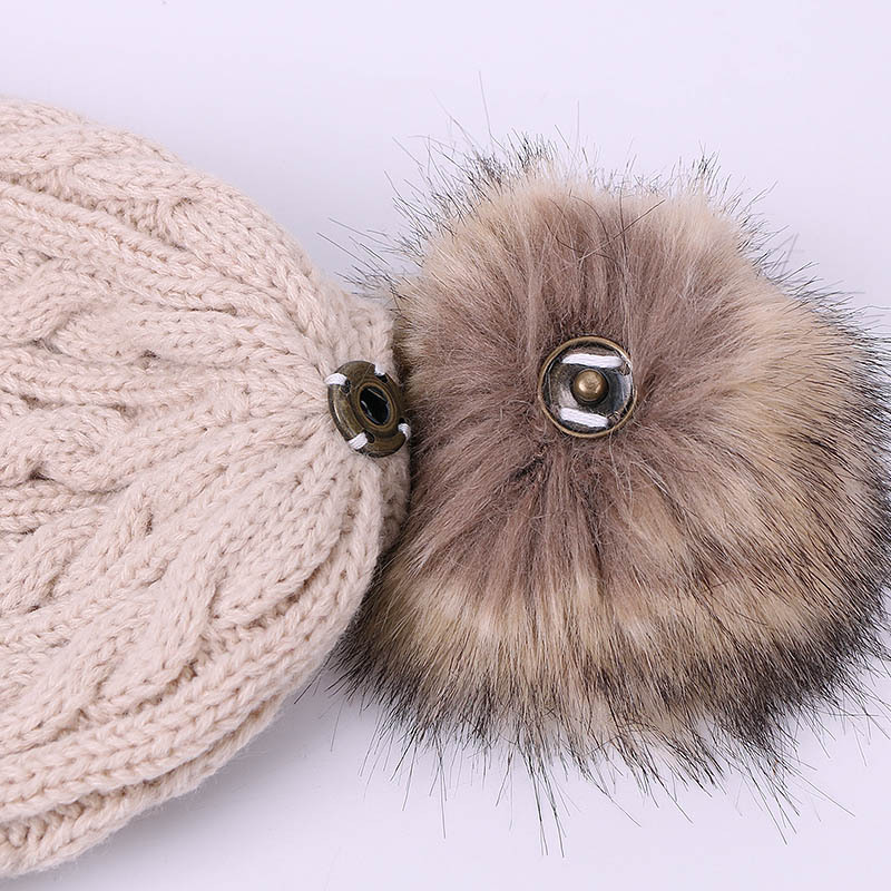 Picture of Winter Children's Neck Hat Two-Piece Pompom Baby Baby Knitted Hat Warm Wool Fleece-Lined Thickened Neck Set