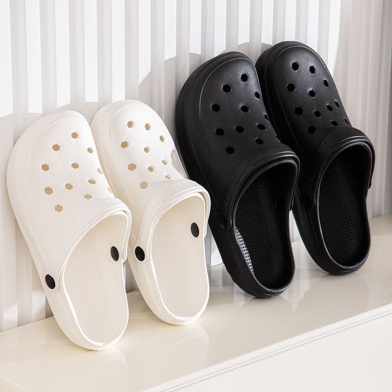 Summer Hole Sandals for Men, Non-Slip Beach Shoes, Two-Color Lightweight Two-Wear Slippers, Breathable Toe-Cap Sandals for Women