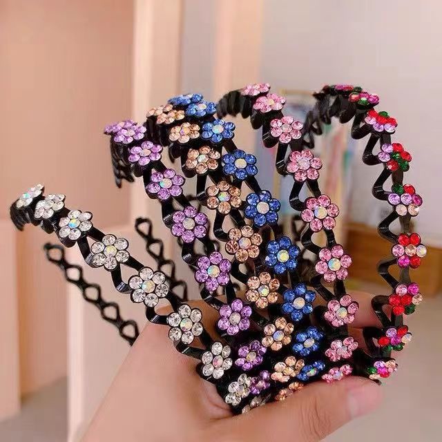 Picture of Pearl Rhinestone Headband for Women, Simple Retro Headband, Female Hairpin, Korean Internet Celebrity Elegant, Fairy Forest Style Super Fairy Headwear